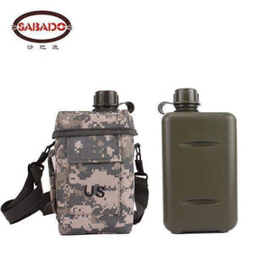 PBA-free Plastic Military Canteen 2L Capacity Choice of Skin for Maneuvers Camping Hiking Climbing